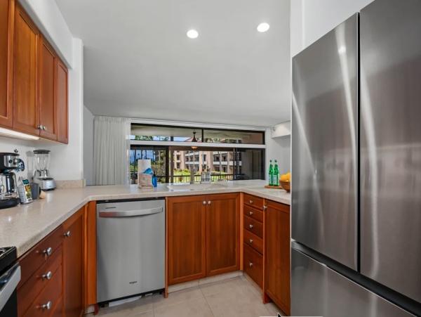 Luxurious 6-Bedroom Retreat in Kaanapali